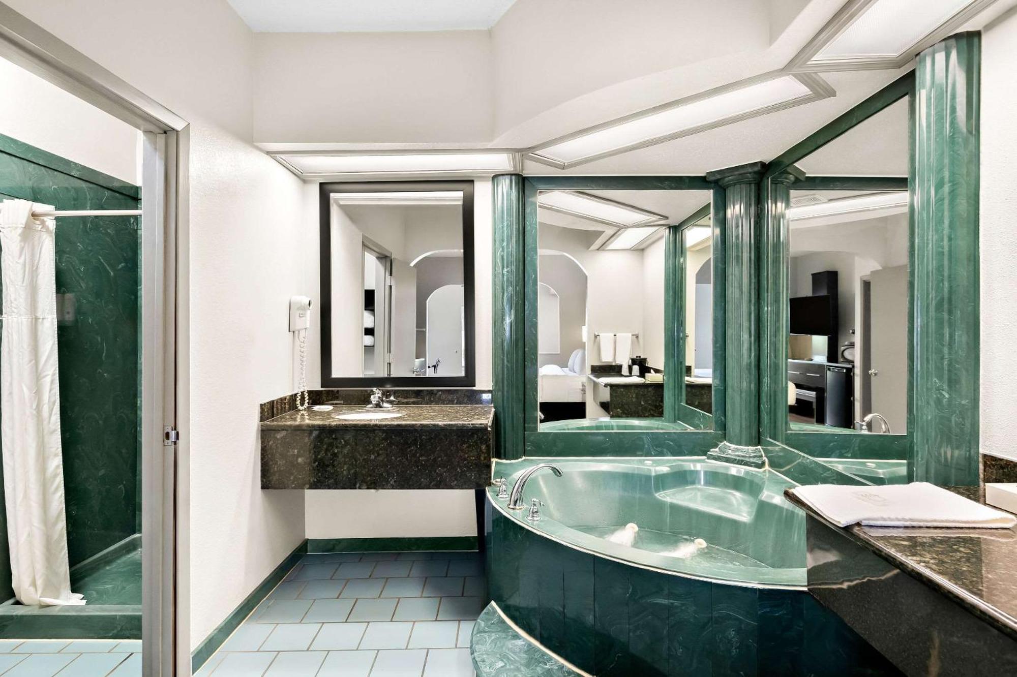 Quality Inn & Suites Monticello المظهر الخارجي الصورة