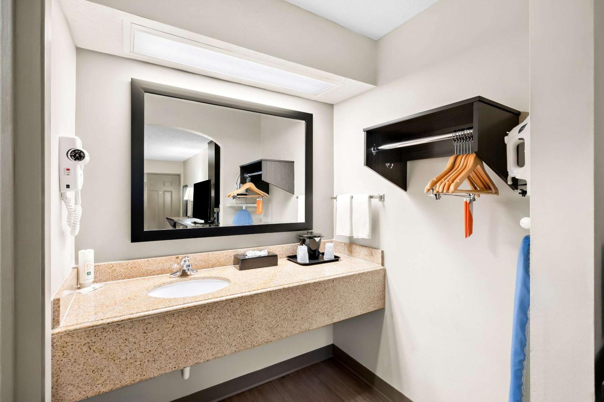 Quality Inn & Suites Monticello المظهر الخارجي الصورة